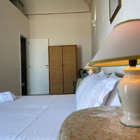 Hotel La camera sul porto Marettimo Esterno foto
